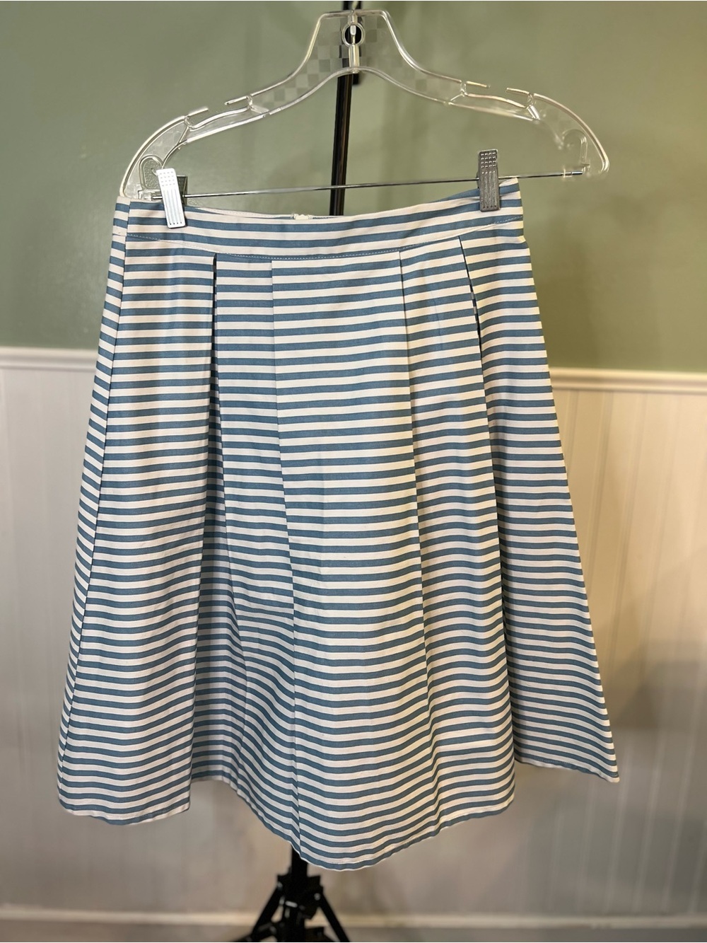 AKIRA Chicago Black Label, Blue and White Striped A-Line Skirt. Size M